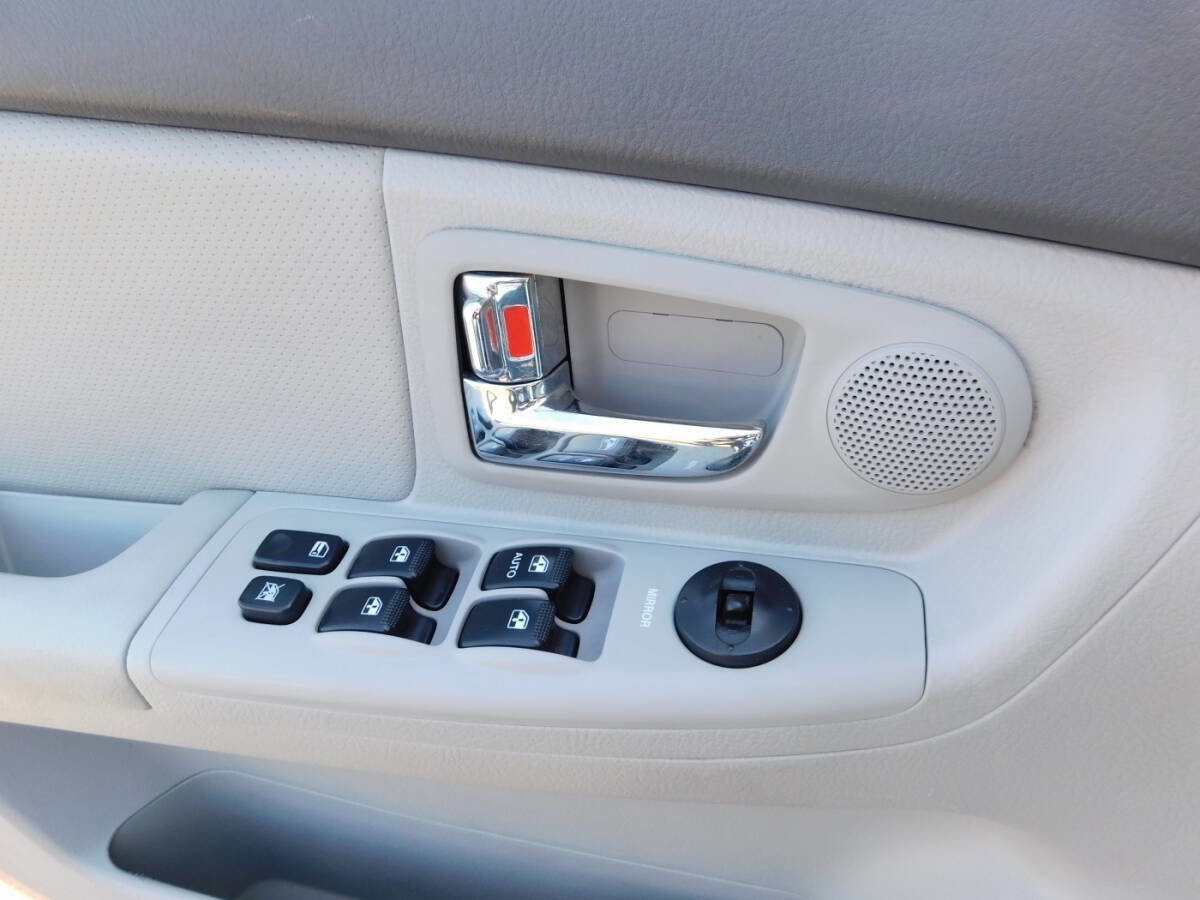 Used 2008 Kia Spectra EX image 16