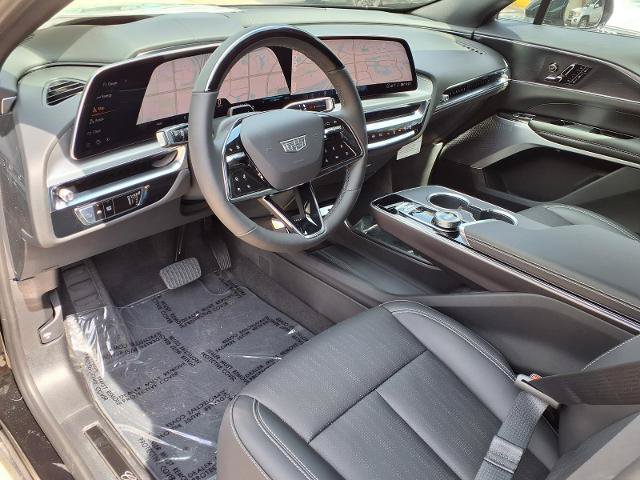 New 2026 Cadillac Lyriq Signature Luxury AWD/4WD image 13
