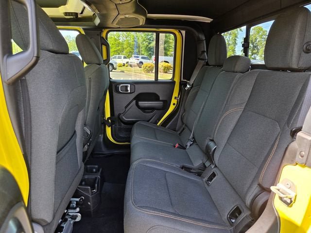 Used 2024 Jeep Gladiator Overland AWD/4WD image 12