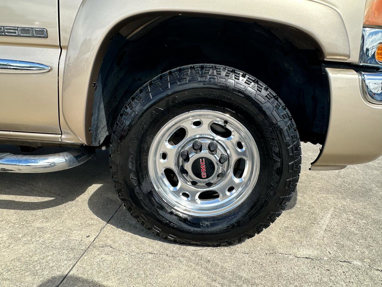 Used 2004 GMC Sierra 2500 SLE RWD image 10