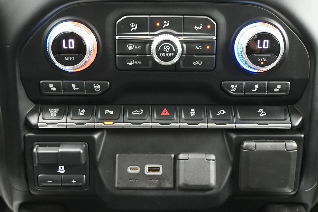 Used 2021 GMC Sierra 2500 Denali w/ Denali Ultimate Package AWD/4WD image 20