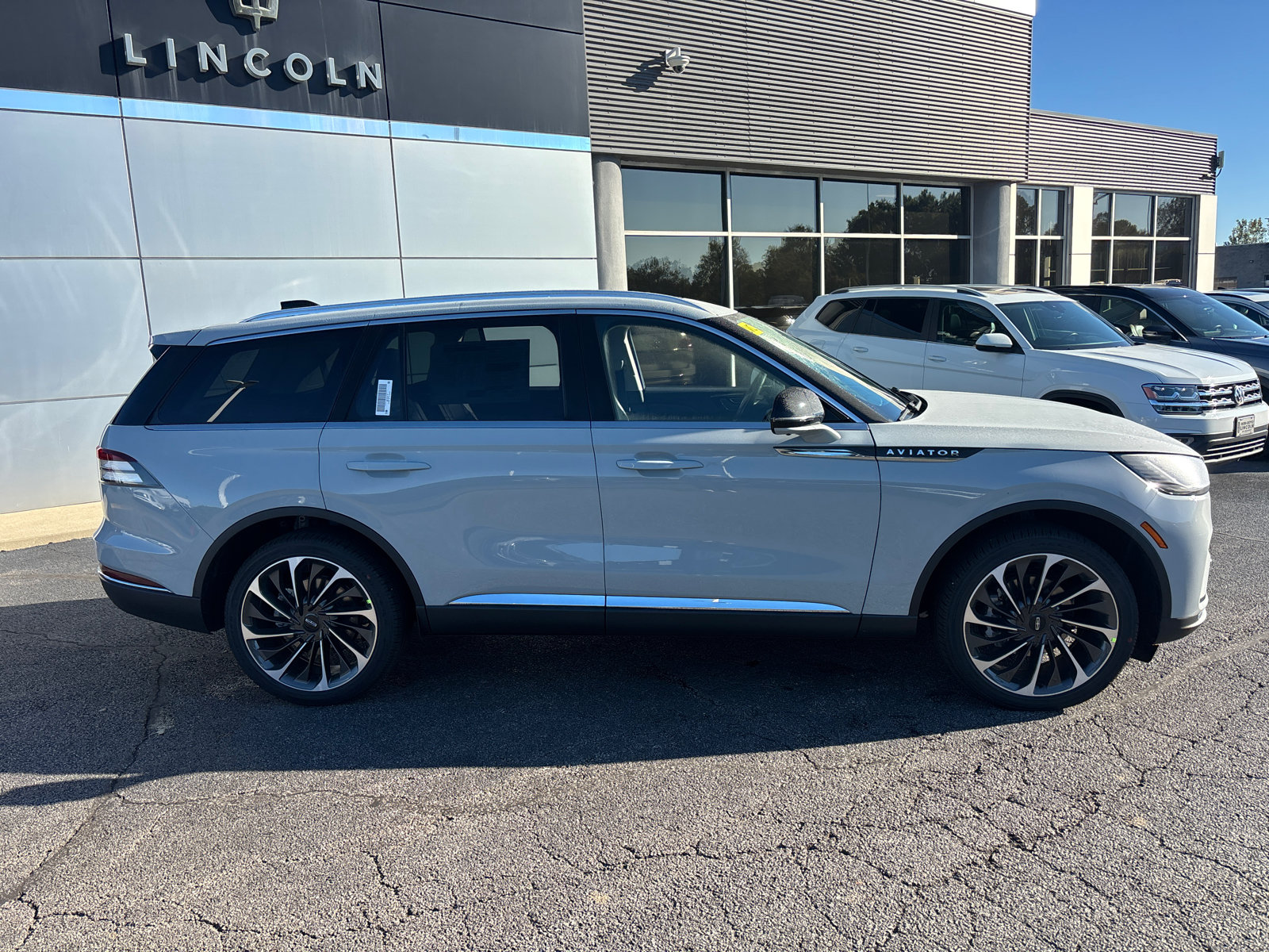 New 2027 Lincoln Aviator Reserve AWD/4WD image 8