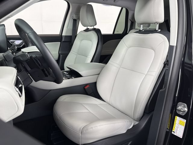 New 2026 Lincoln Aviator AWD image 14