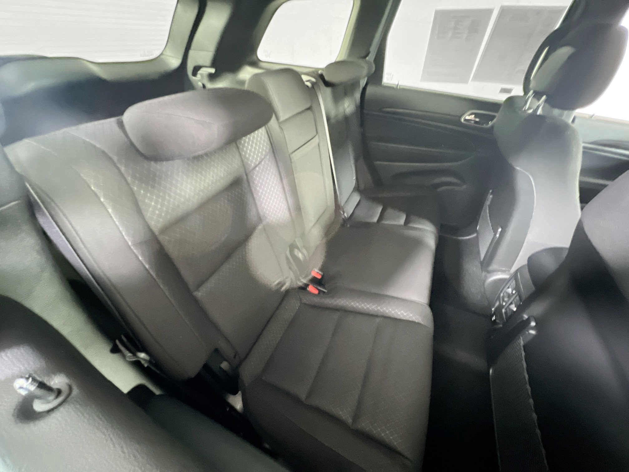 Used 2022 Jeep Grand Cherokee Laredo E w/ Security & Convenience Group image 25