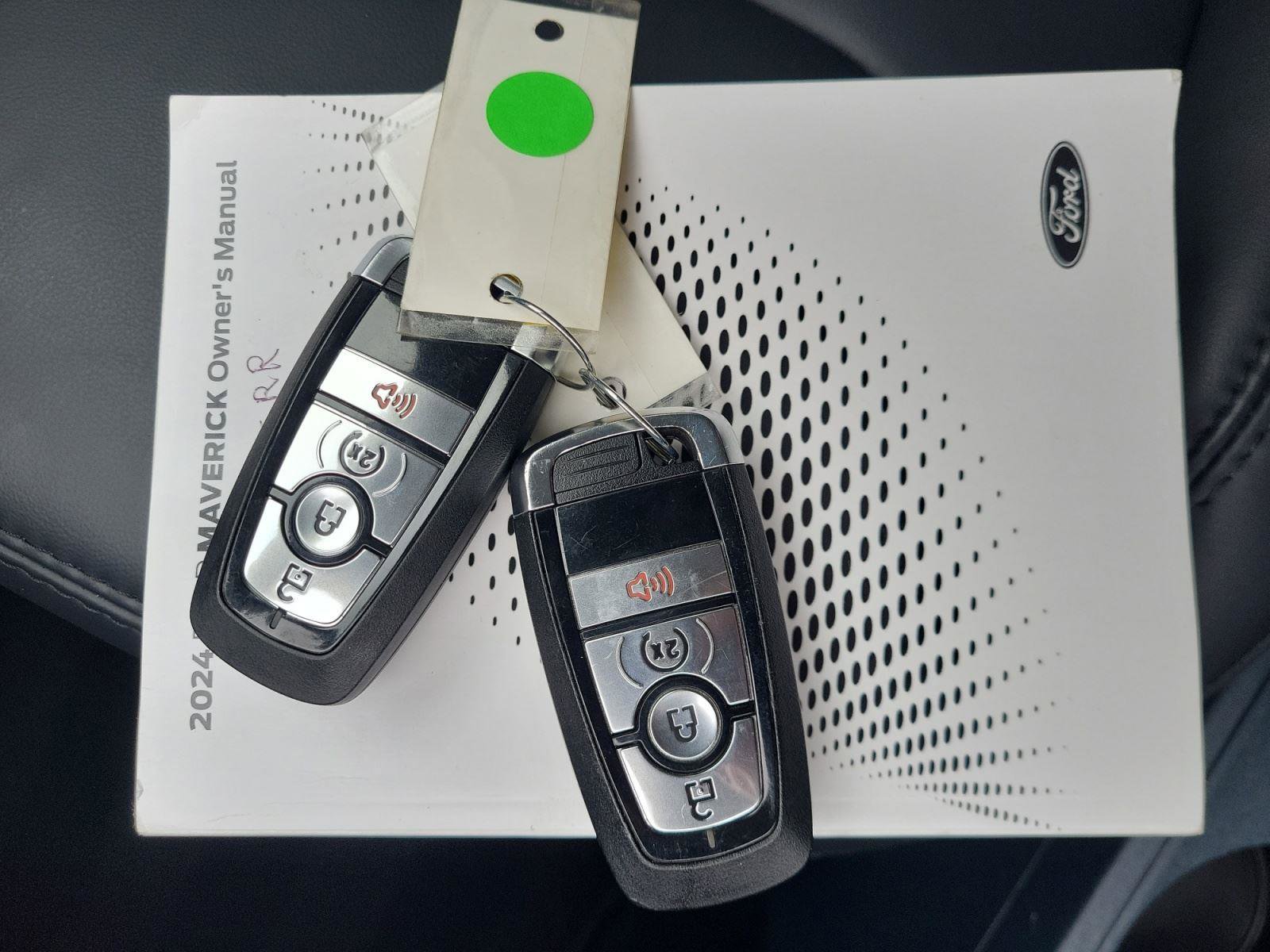 Used 2024 Ford Maverick Lariat w/ Black Appearance Package image 31