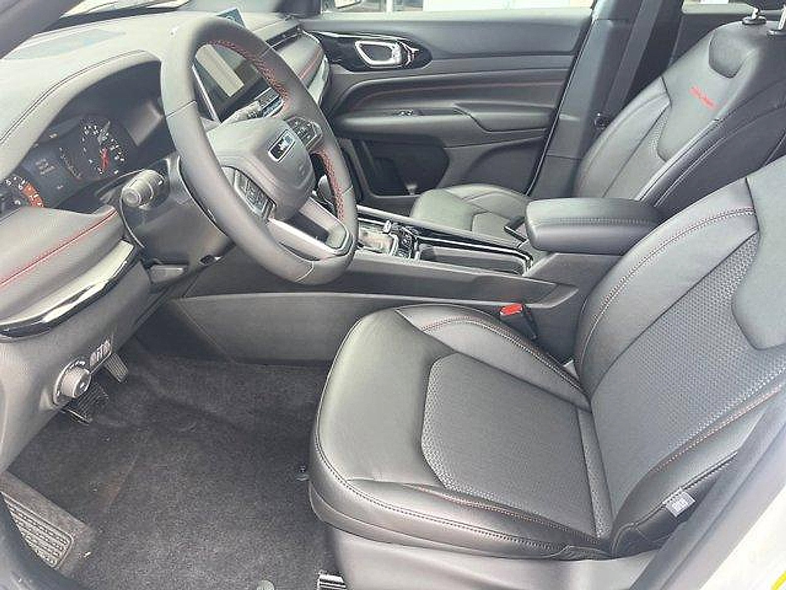 New 2026 Jeep Compass Trailhawk image 9