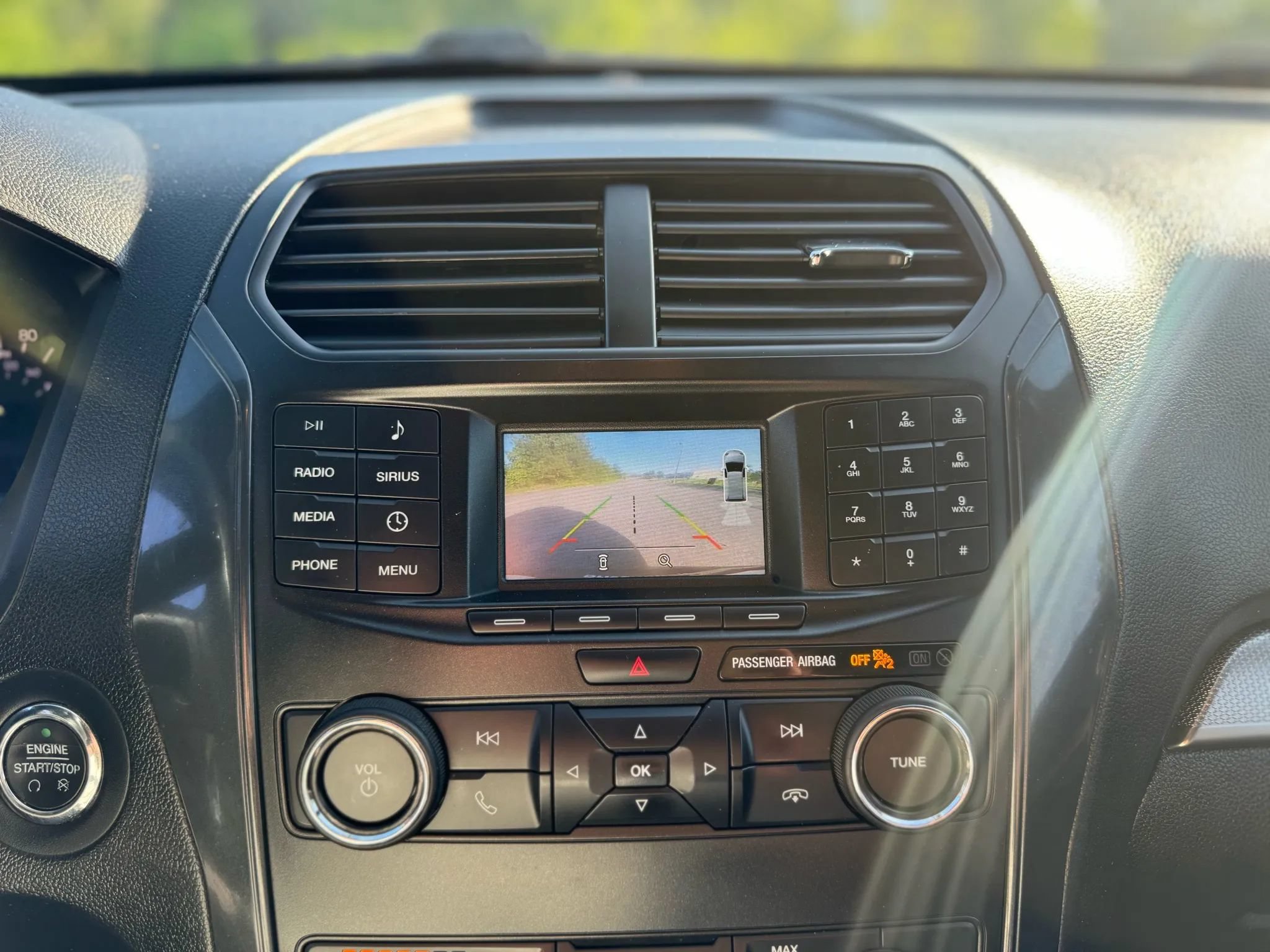 Used 2018 Ford Explorer XLT AWD/4WD image 19