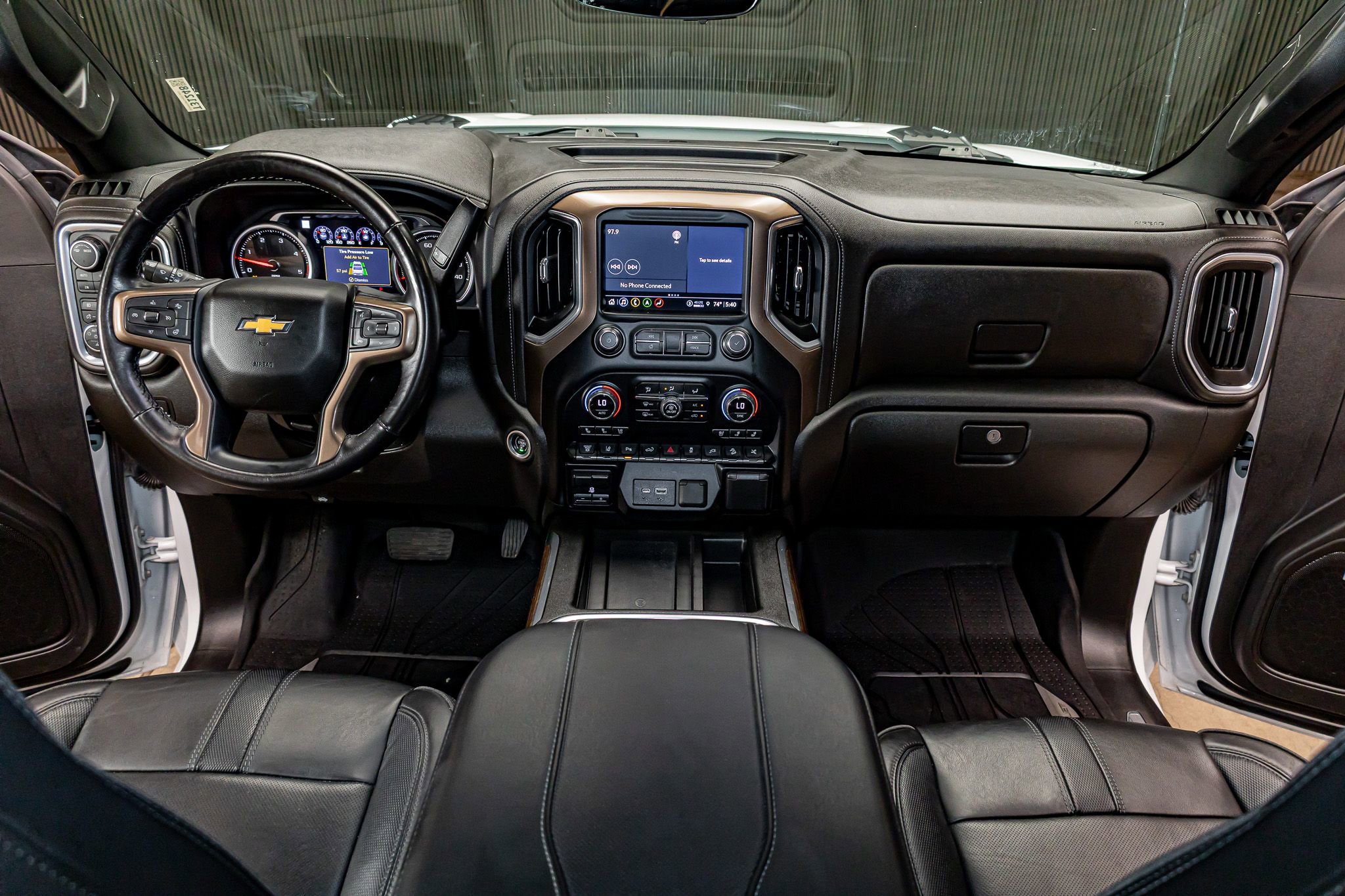 Used 2023 Chevrolet Silverado 3500 High Country w/ Z71 Off-Road Package image 14