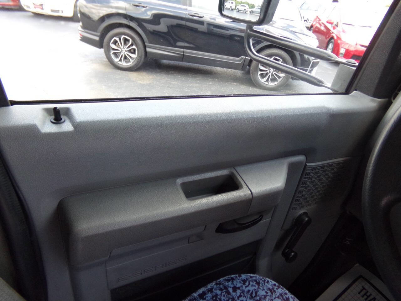 Used 2012 Ford E-450 and Econoline 450 Super Duty w/ Shuttle Bus Prep Pkg image 32