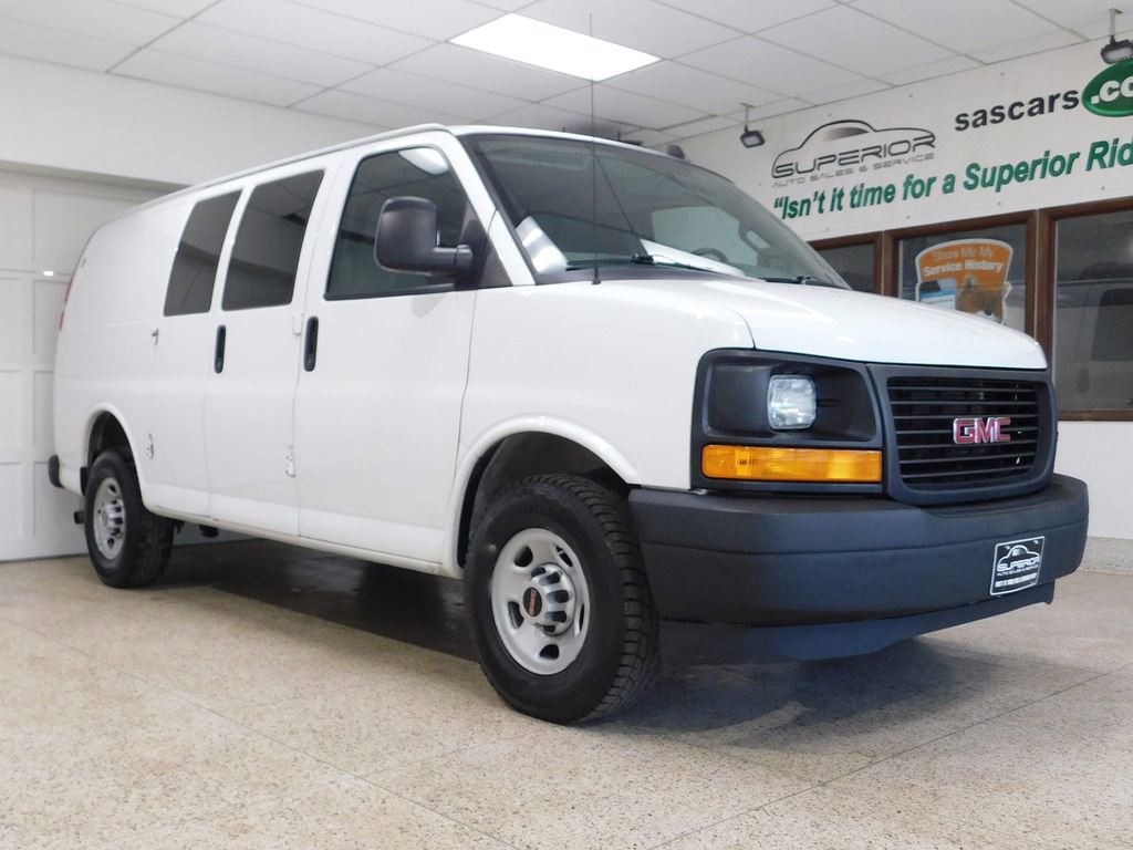 Used 2017 GMC Savana 2500 RWD image 3