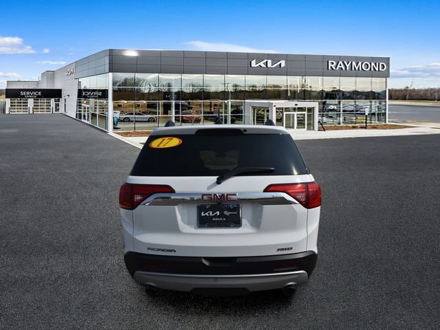 Used 2017 GMC Acadia SLT AWD/4WD image 4