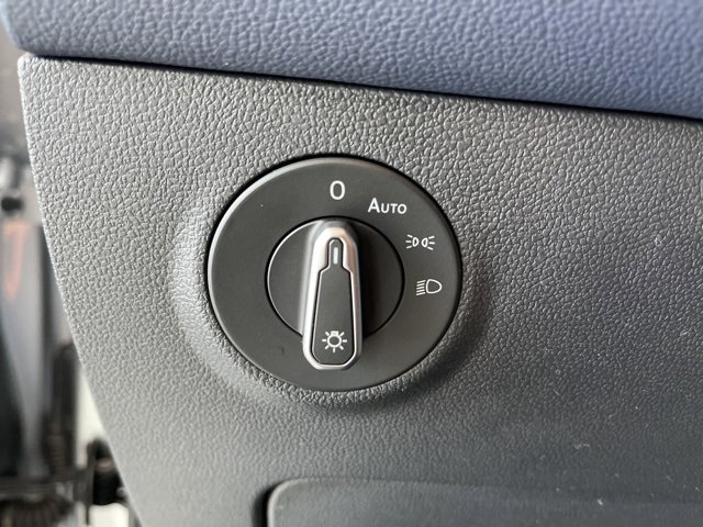 New 2026 Volkswagen Taos SEL image 20