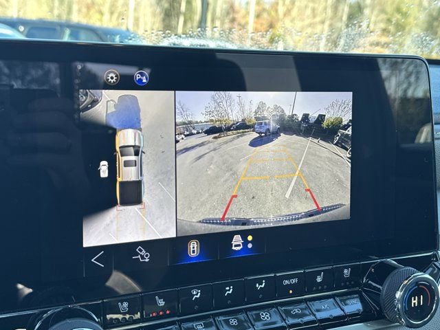 Used 2024 Chevrolet Colorado ZR2 w/ ZR2 Convenience Package III image 34