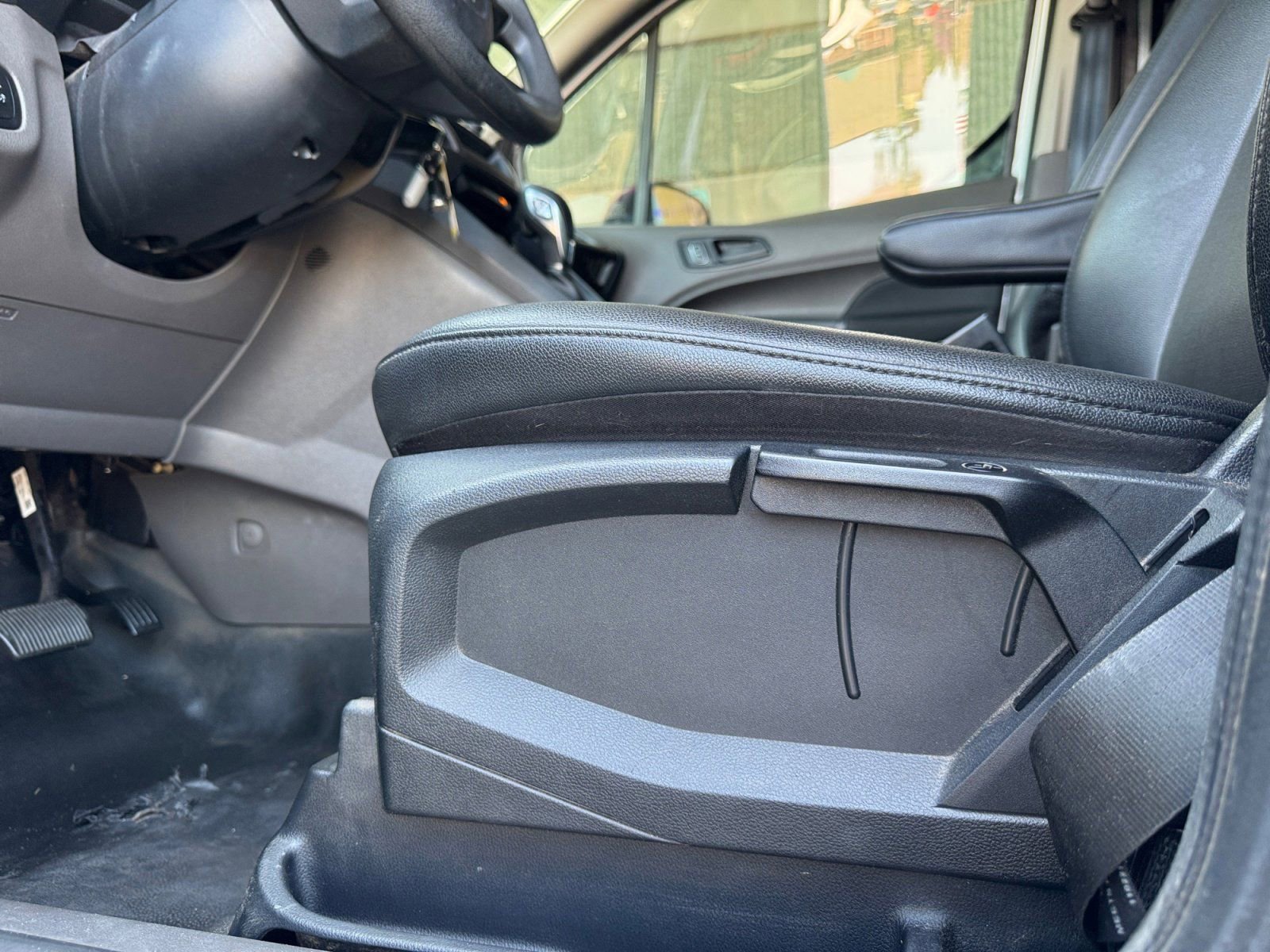 Certified 2021 Ford Transit Connect XL image 20