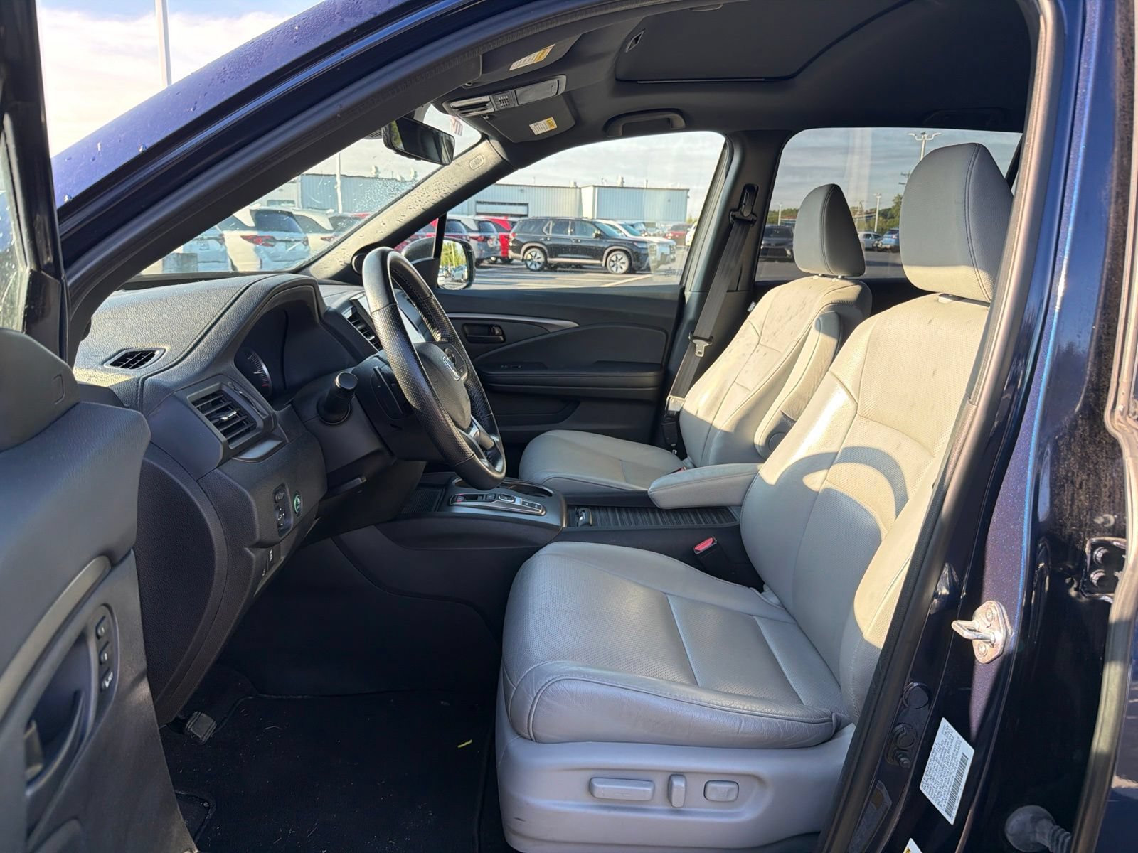 Used 2023 Honda Passport EX-L image 10
