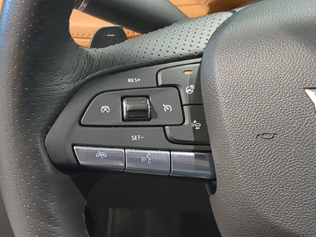 Used 2024 Cadillac XT4 Sport AWD/4WD image 29
