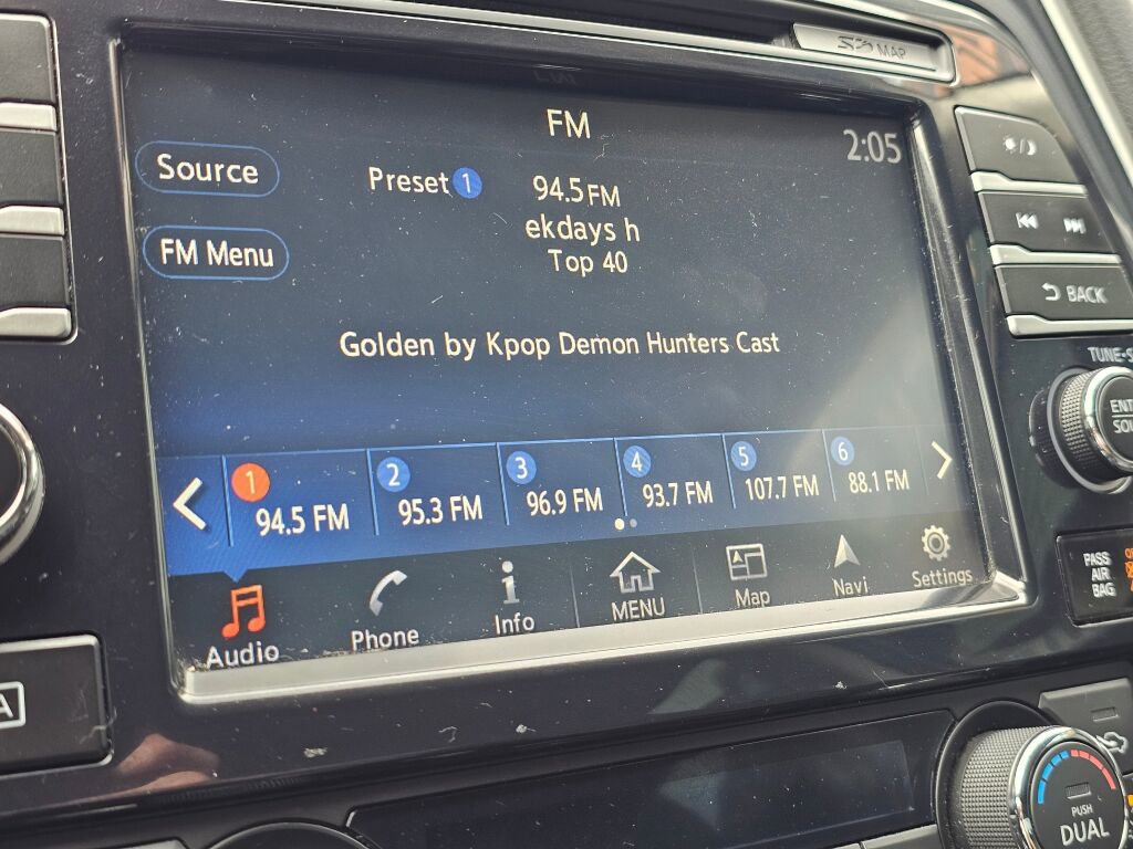 Used 2017 Nissan Maxima Platinum image 29