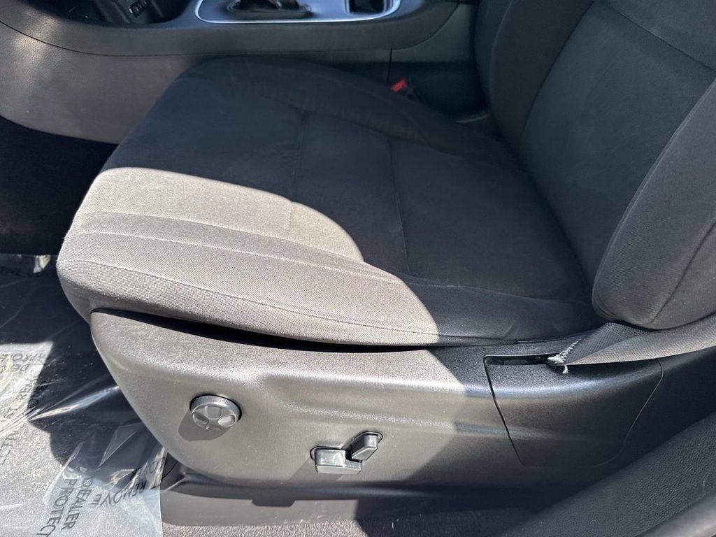 Used 2020 Dodge Durango SXT RWD image 28