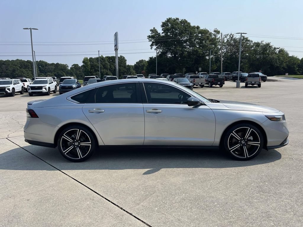 Used 2025 Honda Accord Sport image 6