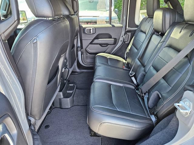 Used 2021 Jeep Wrangler Unlimited Sahara w/ Uconnect 4C Nav & Sound Group AWD/4WD image 15