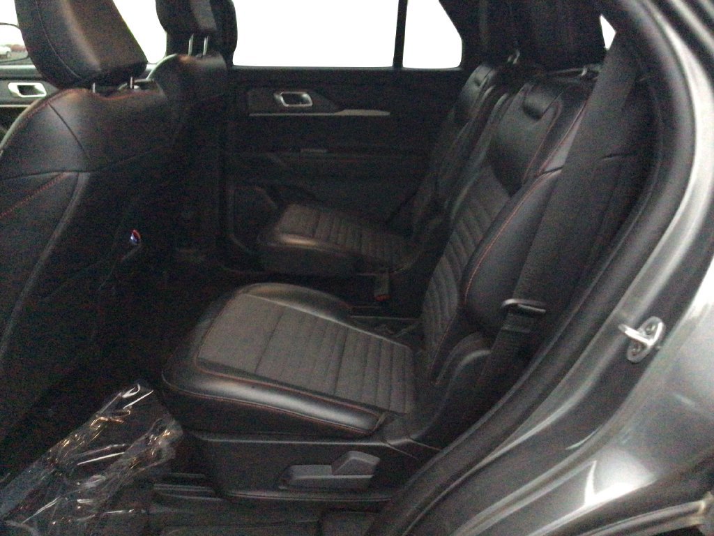 Used 2025 Ford Explorer ST-Line AWD/4WD image 10