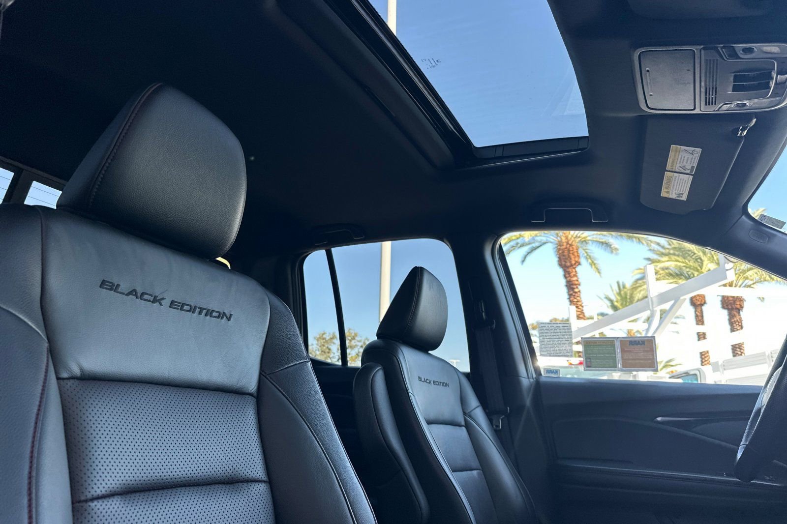 Used 2023 Honda Ridgeline Black Edition image 17