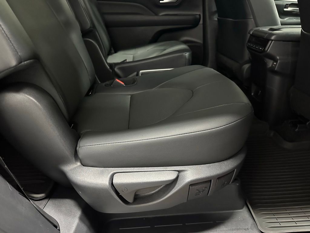 Used 2025 Toyota Grand Highlander FWD image 57