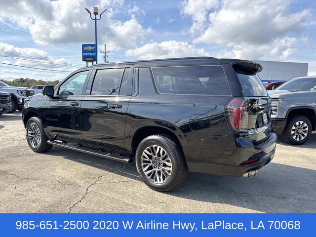 Used 2025 Chevrolet Suburban Z71 image 15