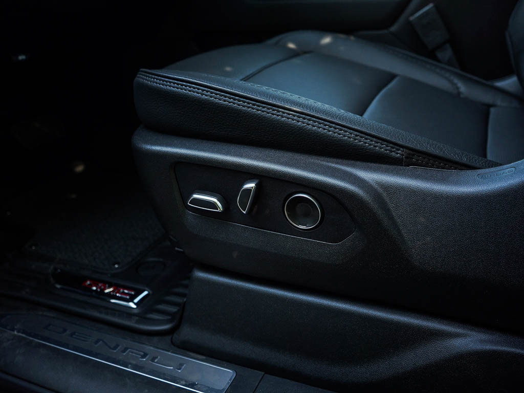 New 2026 GMC Sierra 3500 Denali w/ Denali Reserve Package image 18