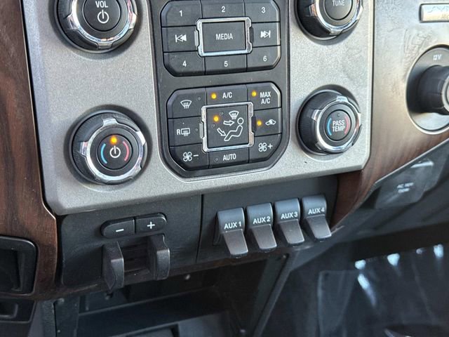 Used 2013 Ford F250 Lariat w/ Lariat Ultimate Pkg image 23