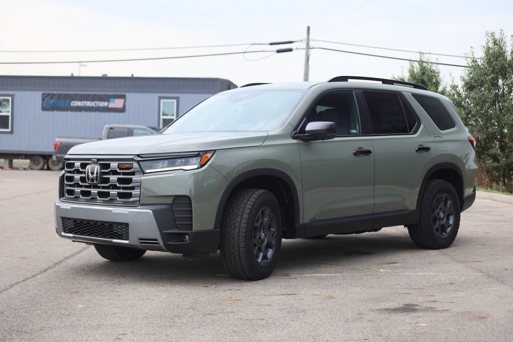 New 2026 Honda Pilot TrailSport image 3