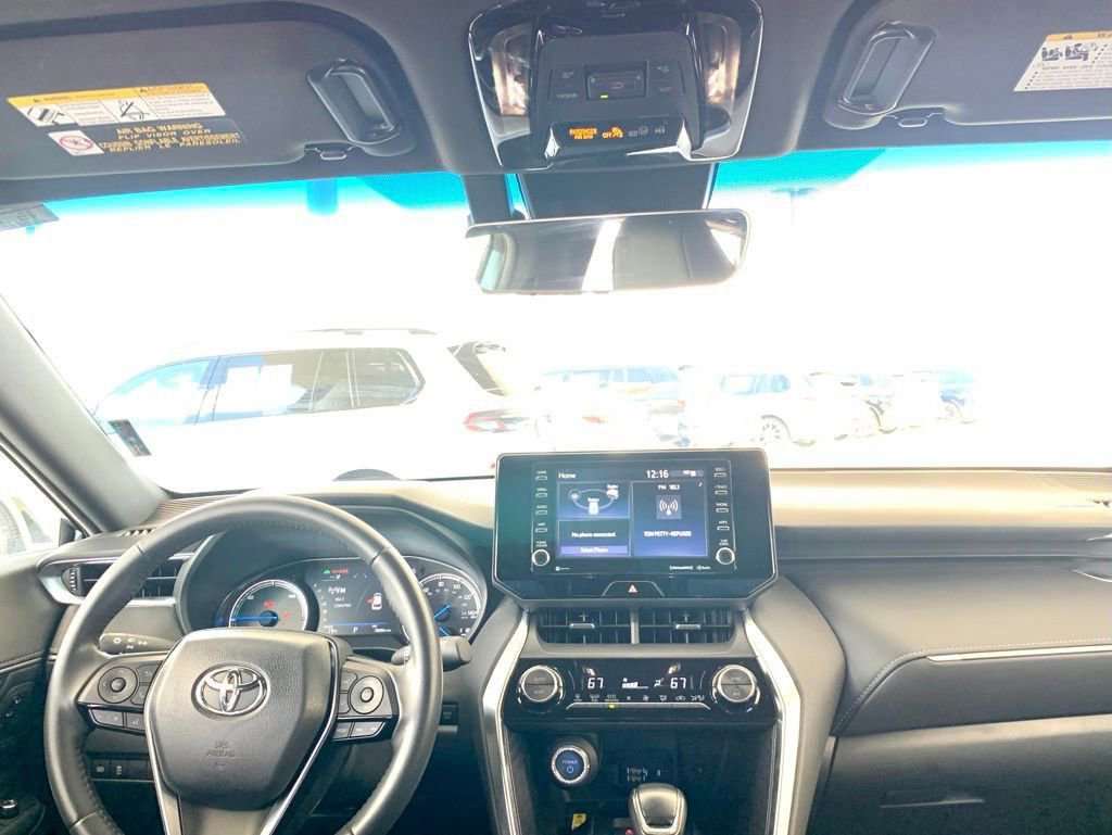 Used 2022 Toyota Venza XLE AWD/4WD image 15