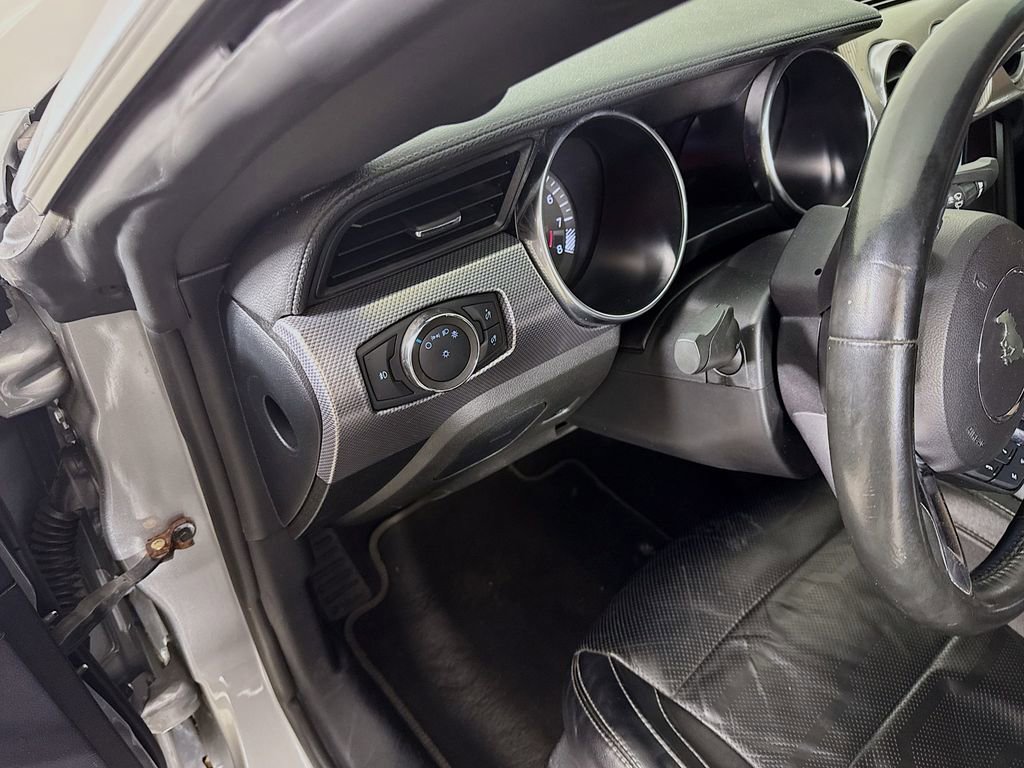 Used 2020 Ford Mustang GT RWD image 11