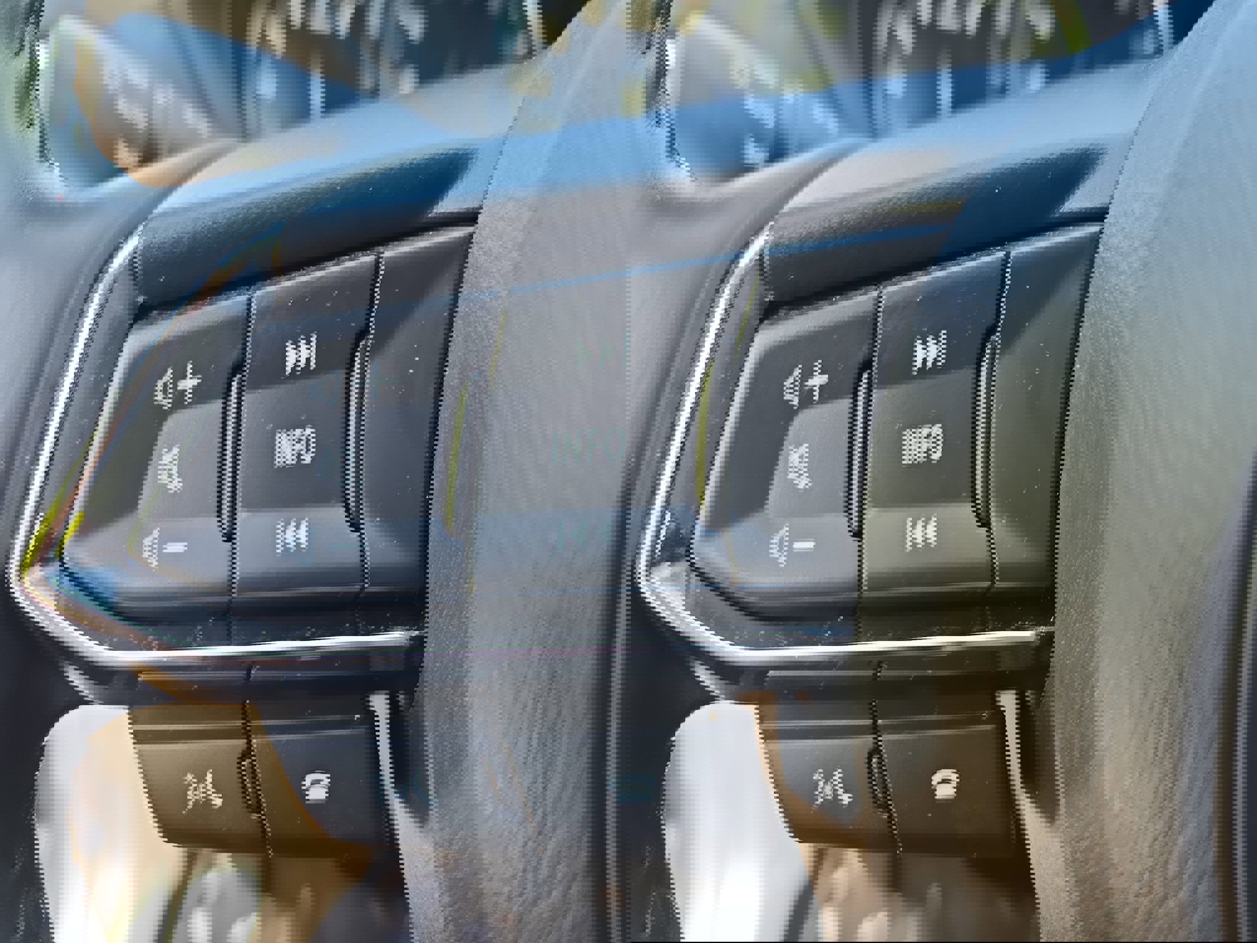 Used 2022 MAZDA CX-5 AWD 2.5 S w/ Premium Package image 17