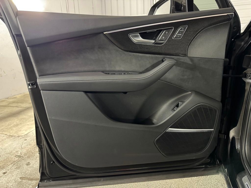 Used 2023 Audi SQ7 Prestige image 40
