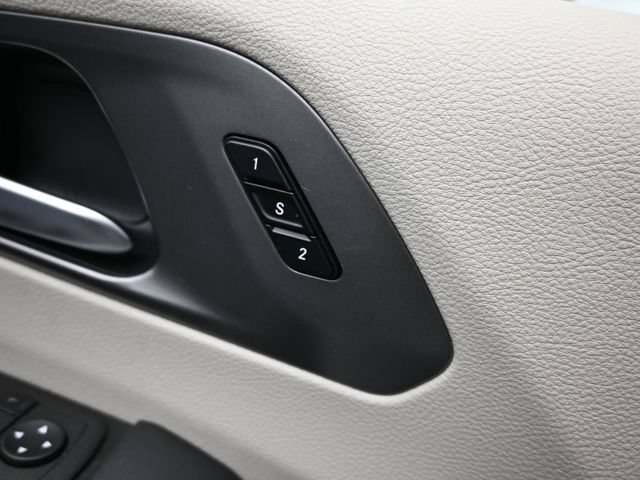 Used 2024 Chrysler Pacifica Limited FWD image 14