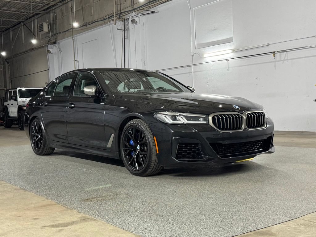 Used 2023 BMW M550i xDrive AWD/4WD image 3