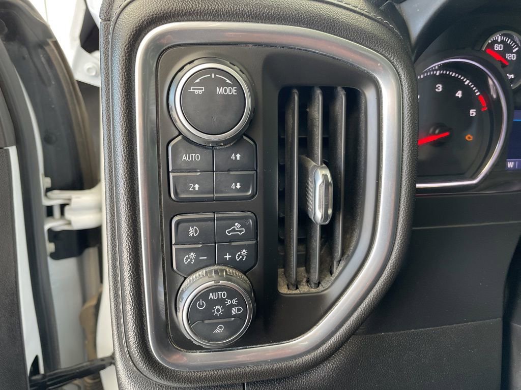 Used 2020 Chevrolet Silverado 2500 LT w/ Convenience Package AWD/4WD image 12