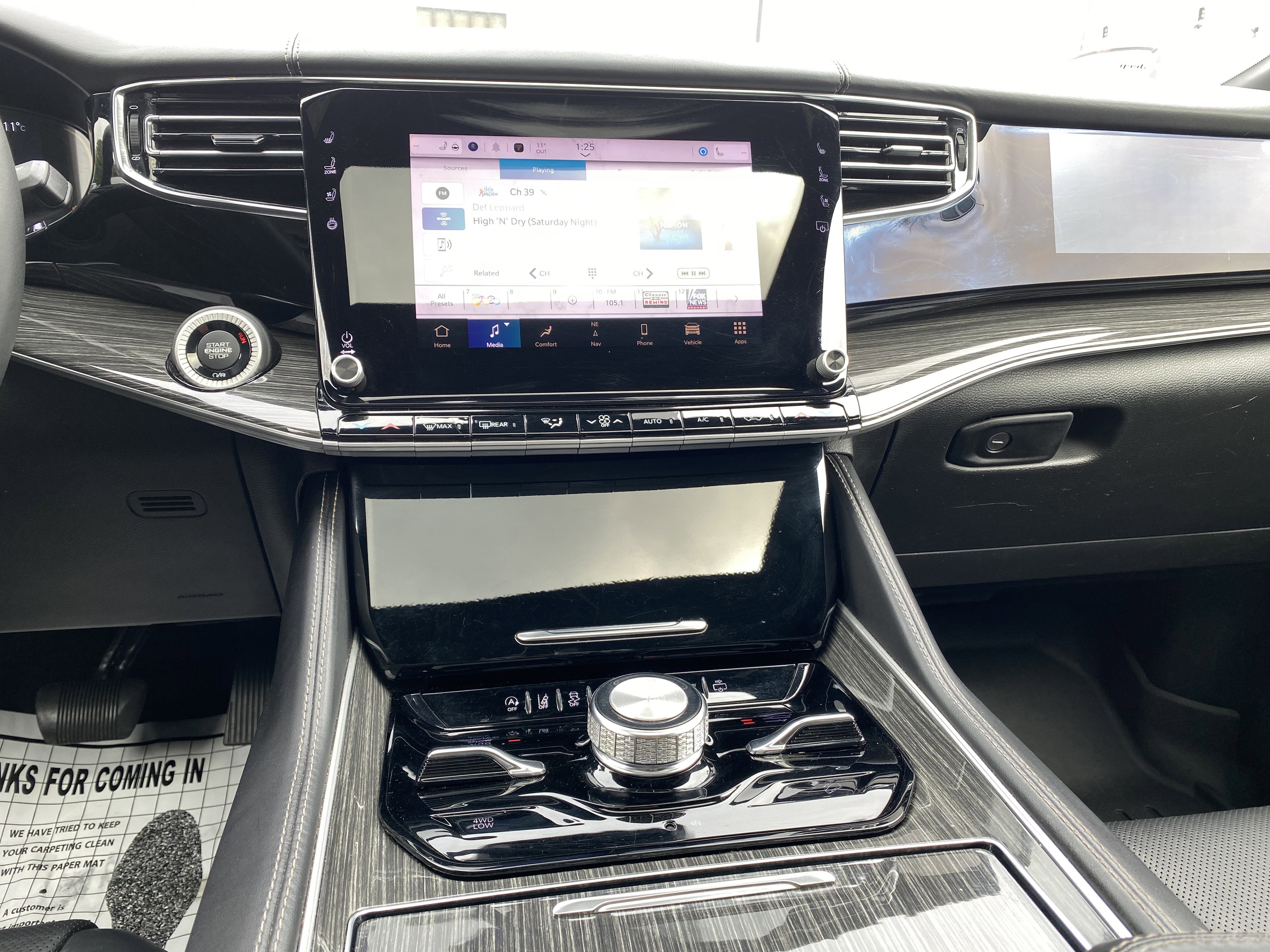 Used 2022 Jeep Wagoneer Series III w/ Premium Group I image 24