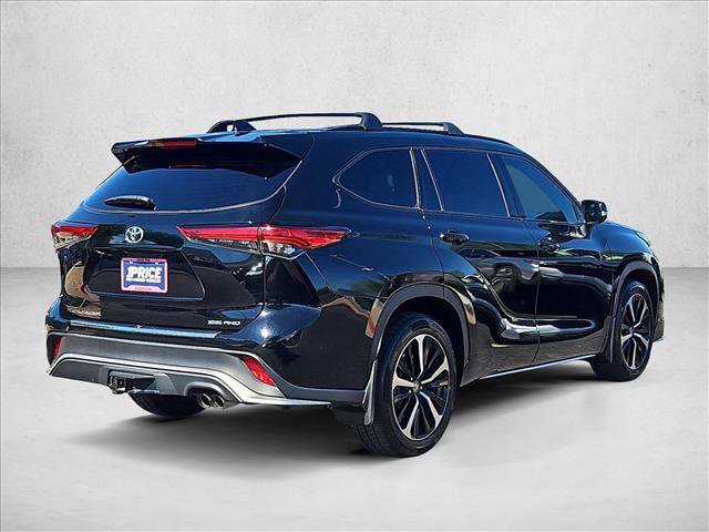 Used 2022 Toyota Highlander XSE AWD/4WD image 8