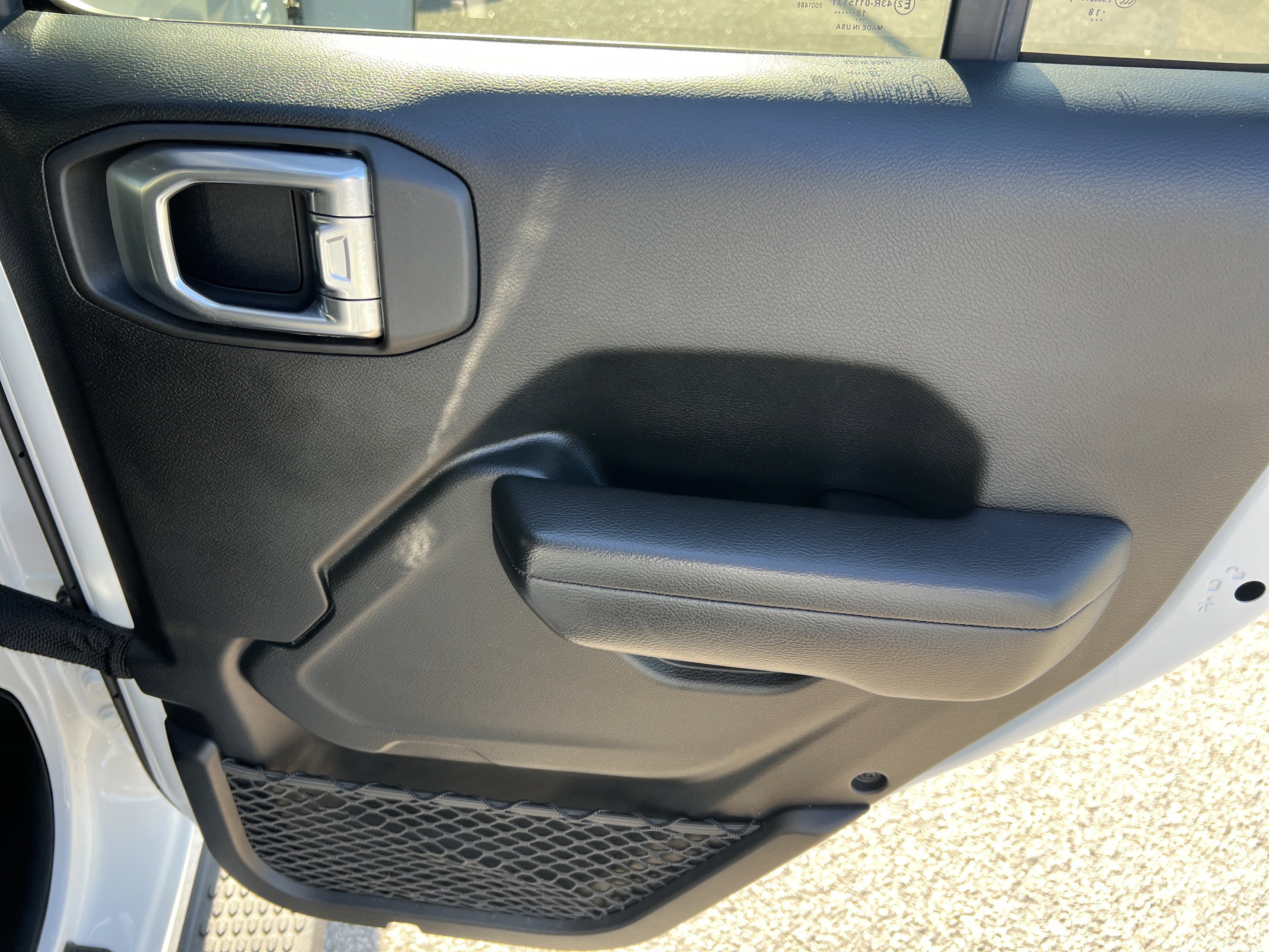 Used 2018 Jeep Wrangler Unlimited Rubicon AWD/4WD image 27