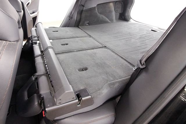 Used 2015 Volvo V60 T5 Cross Country Platinum w/ Climate Package image 30