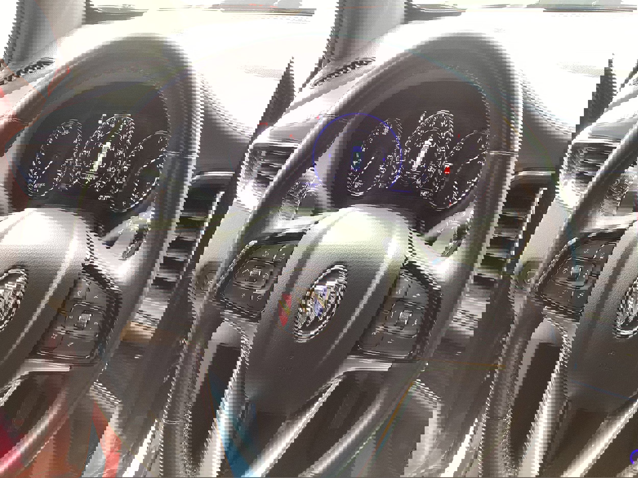 Used 2024 Buick Enclave Premium image 18