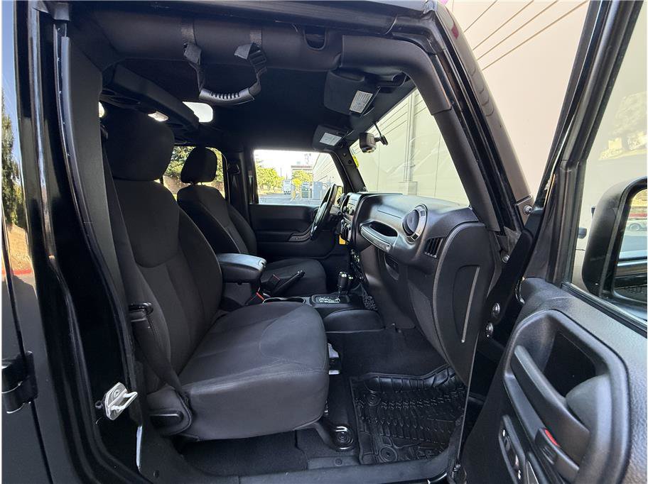 Used 2014 Jeep Wrangler Unlimited Sport w/ Quick Order Package 24S AWD/4WD image 10