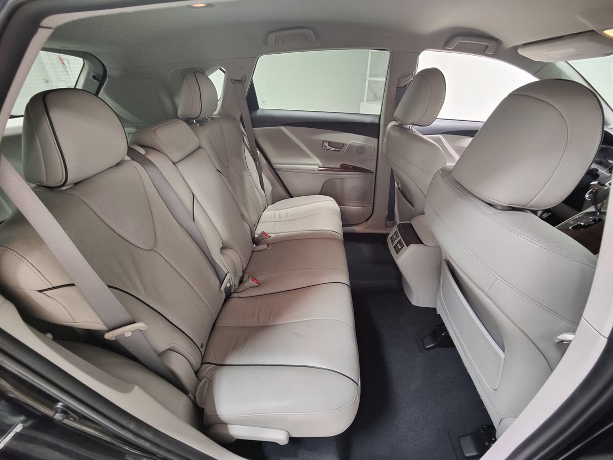 Used 2009 Toyota Venza w/ Comfort Pkg FWD image 17