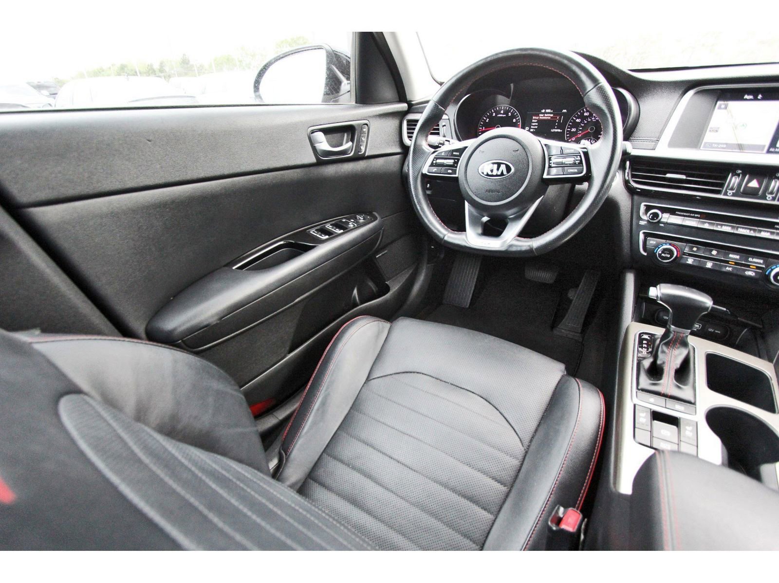 Used 2019 Kia Optima SX image 11