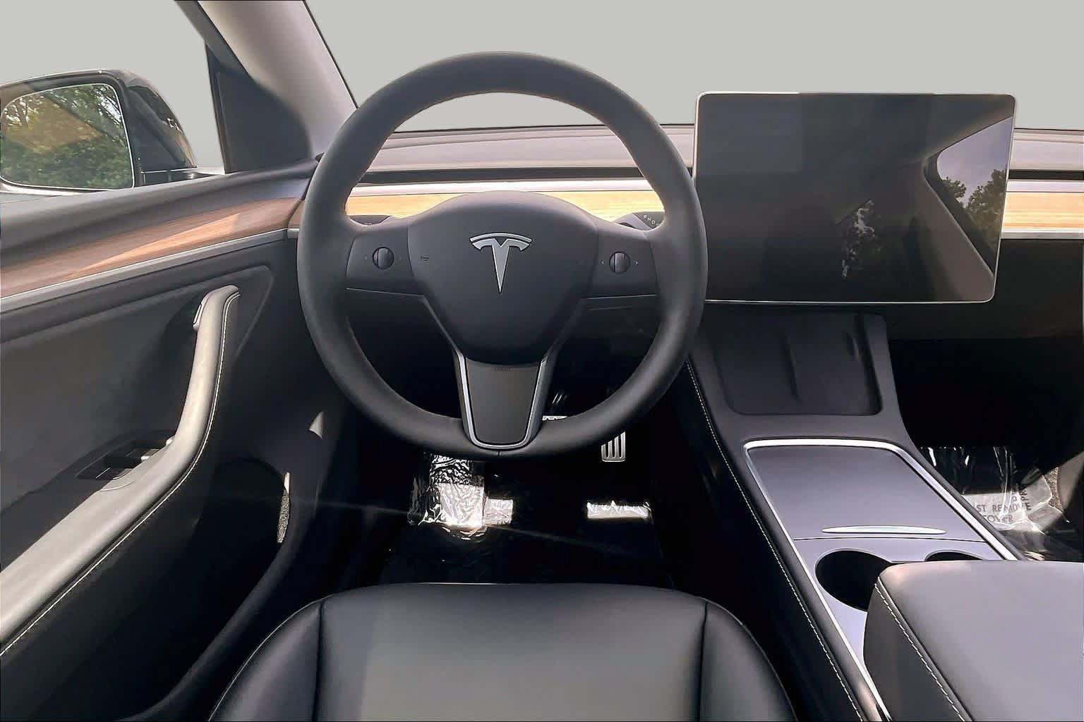 Used 2025 Tesla Model Y Performance AWD/4WD image 5