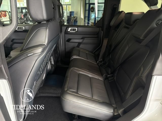 New 2025 Ford Bronco Badlands w/ Sasquatch Package AWD/4WD image 28