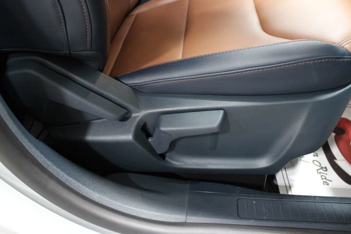 Used 2024 Ford Maverick Lariat w/ FX4 Off-Road Package image 27