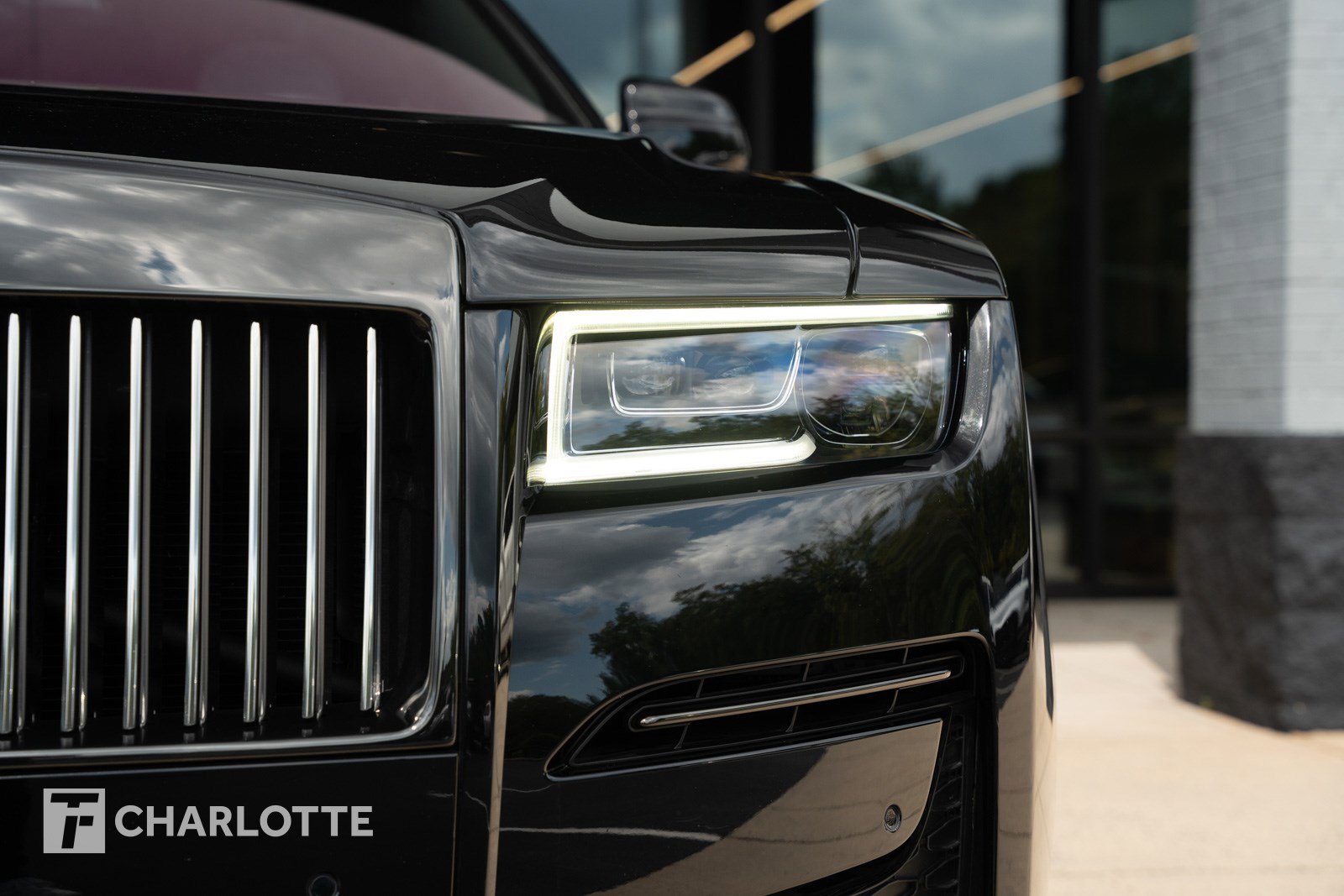 Used 2023 Rolls-Royce Ghost Black Badge w/ Black Badge Ghost Package image 5